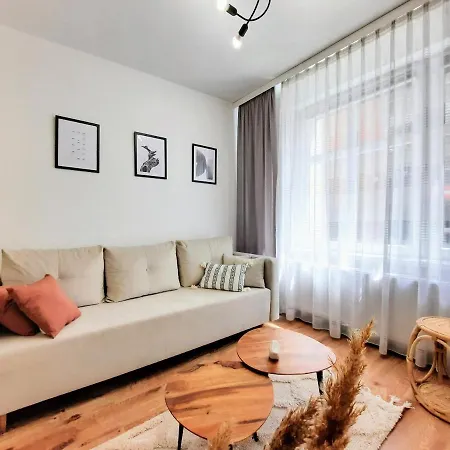 公寓 Kwietniewskiego Studio 1 With Sofa Bed