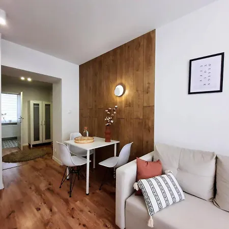 公寓 Kwietniewskiego Studio 1 With Sofa Bed *